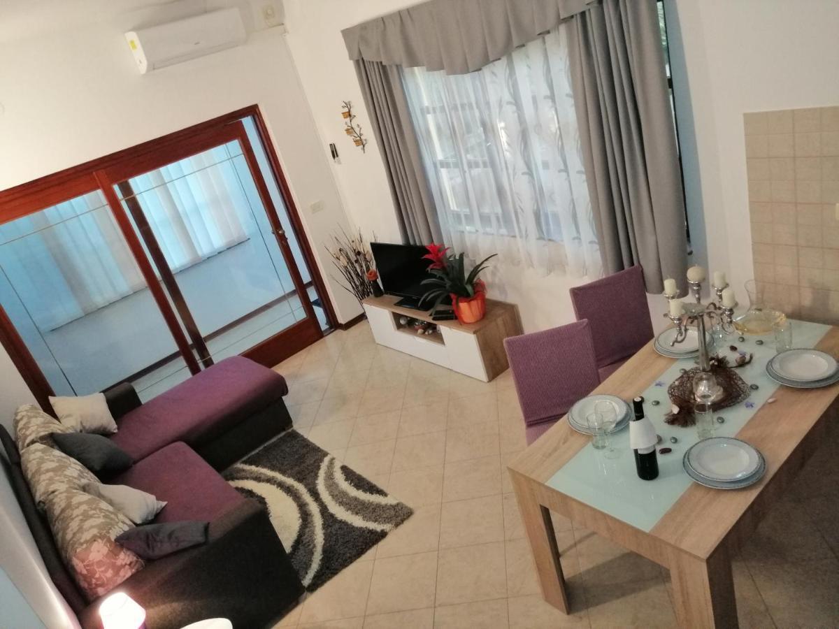 T&D Apartmani Pula Exterior photo
