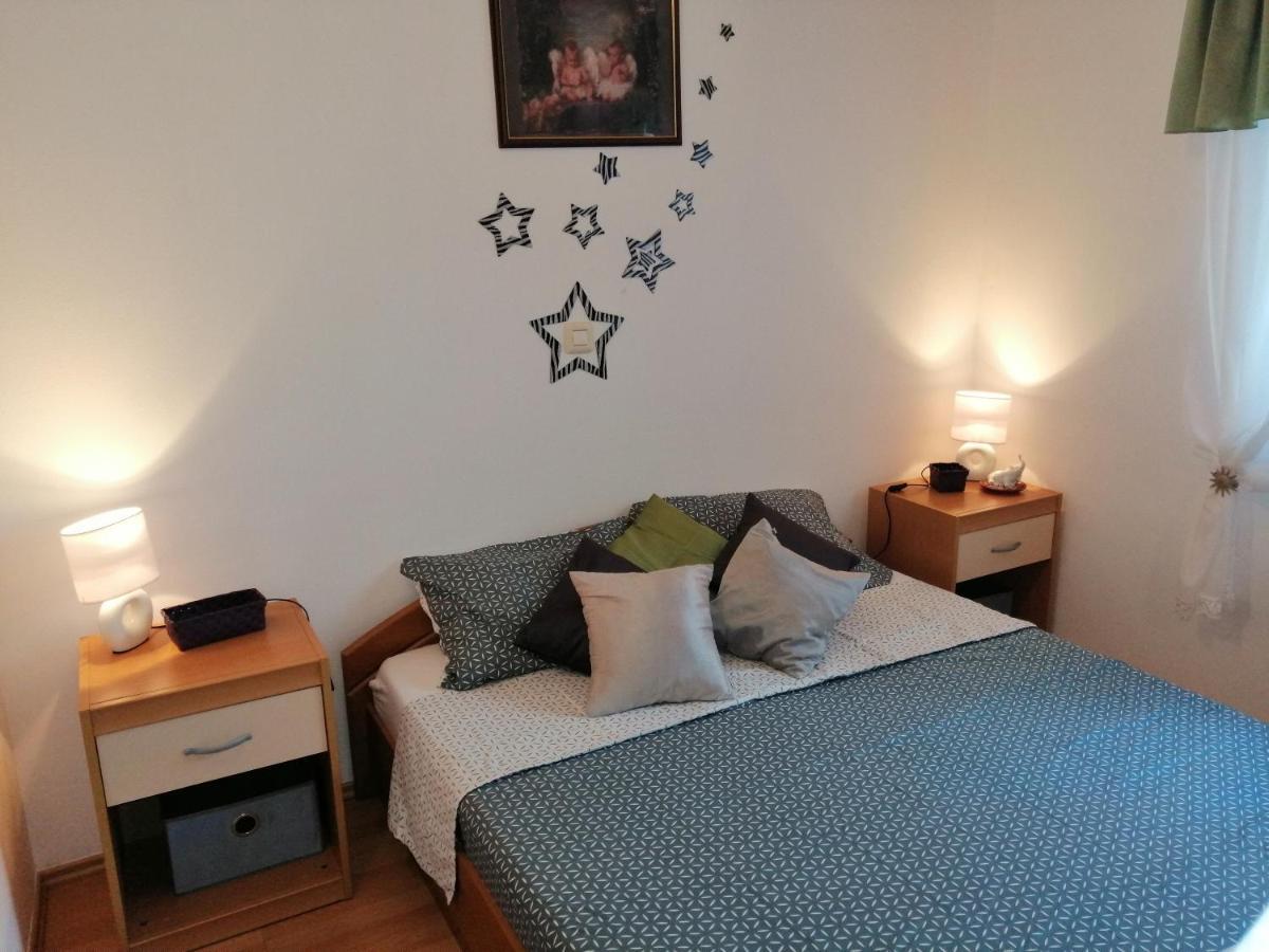 T&D Apartmani Pula Exterior photo