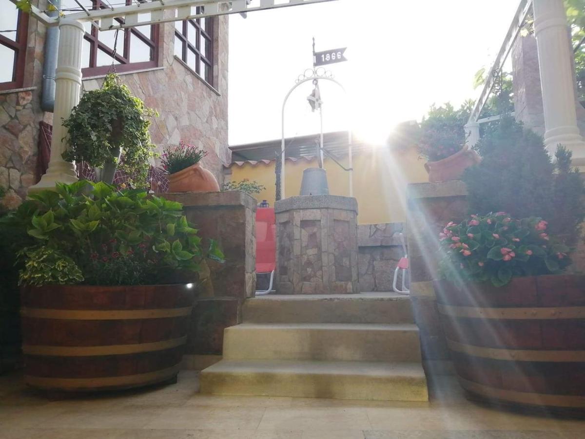 T&D Apartmani Pula Exterior photo