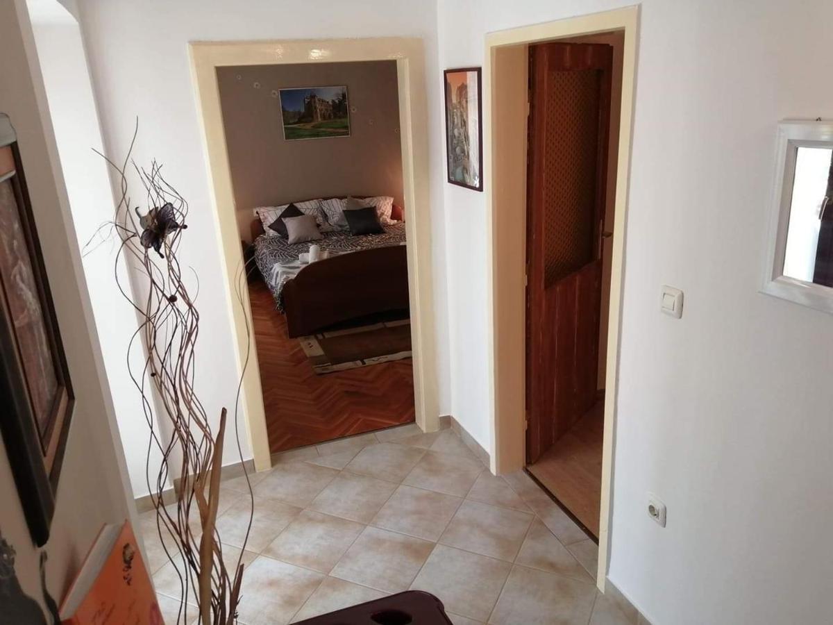 T&D Apartmani Pula Exterior photo