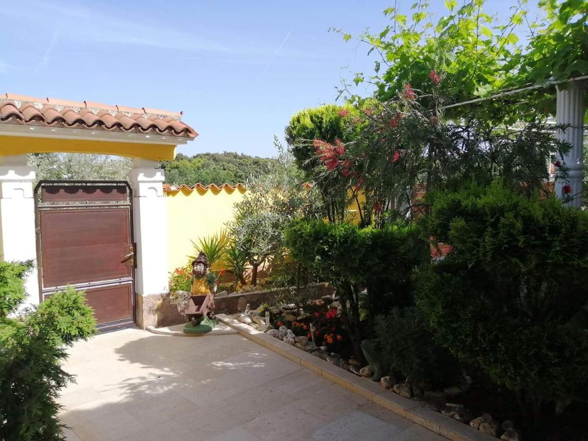 T&D Apartmani Pula Exterior photo
