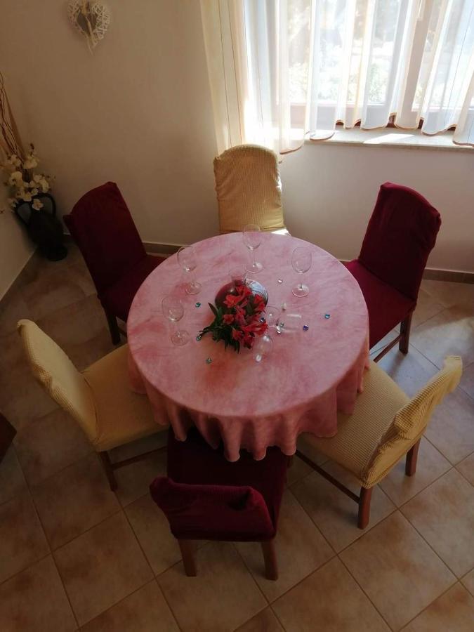 T&D Apartmani Pula Exterior photo